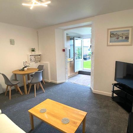 פיינטון Bedford Holiday Apartments מראה חיצוני תמונה
