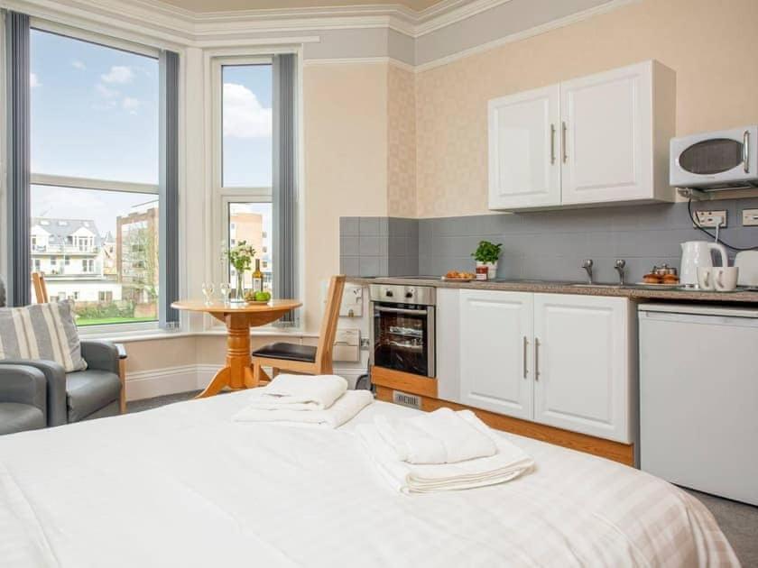 פיינטון Bedford Holiday Apartments מראה חיצוני תמונה