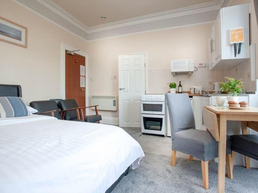 פיינטון Bedford Holiday Apartments מראה חיצוני תמונה