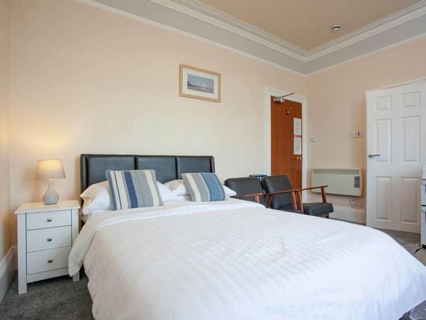 פיינטון Bedford Holiday Apartments מראה חיצוני תמונה